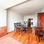 Seaside Elegance And Tranquility: Your Luxurious Getaway Bed and Breakfast *