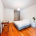 B&B Seaside Elegance And Tranquility: Your Luxurious Getaway *