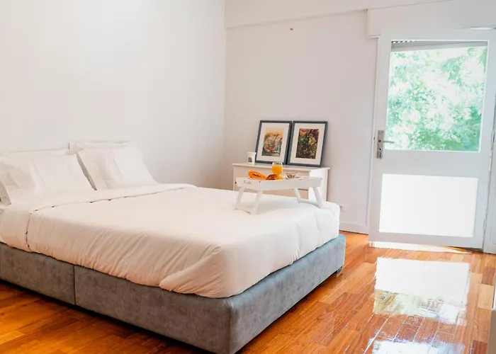 Seaside Elegance And Tranquility: Your Luxurious Getaway Bed & Breakfast