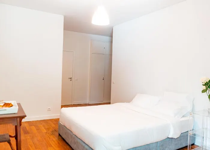 Seaside Elegance And Tranquility: Your Luxurious Getaway Bed & Breakfast *