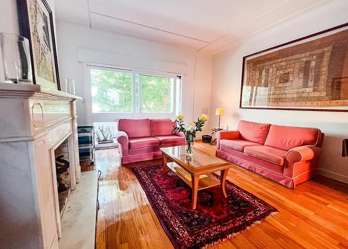 Seaside Elegance And Tranquility: Your Luxurious Getaway Bed & Breakfast *