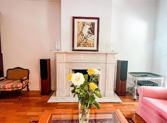 Seaside Elegance And Tranquility: Your Luxurious Getaway