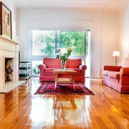 Bed & Breakfast Seaside Elegance And Tranquility: Your Luxurious Getaway