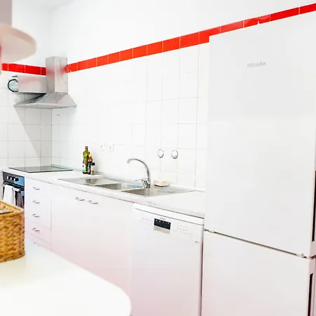 Seaside Elegance And Tranquility: Your Luxurious Getaway Порту