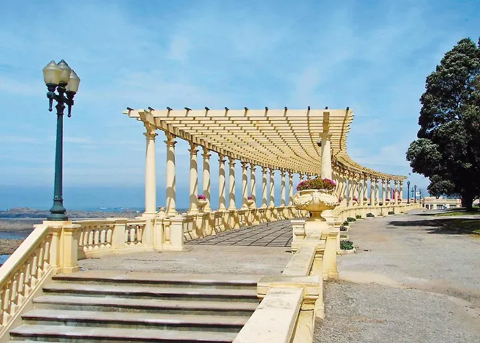 Bed & Breakfast Seaside Elegance And Tranquility: Your Luxurious Getaway *