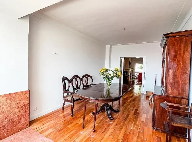 Seaside Elegance And Tranquility: Your Luxurious Getaway Bed & Breakfast *