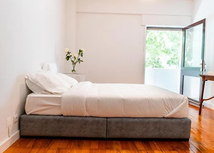 Seaside Elegance And Tranquility: Your Luxurious Getaway *