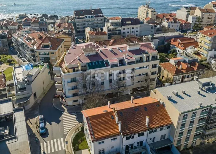 B&B Seaside Elegance And Tranquility: Your Luxurious Getaway 포르투