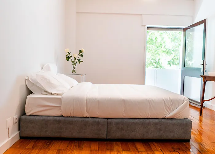 Seaside Elegance And Tranquility: Your Luxurious Getaway Bed & Breakfast *