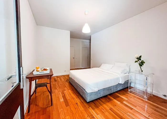 Bed & Breakfast Seaside Elegance And Tranquility: Your Luxurious Getaway *