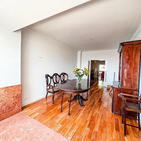 Seaside Elegance And Tranquility: Your Luxurious Getaway Bed & Breakfast *