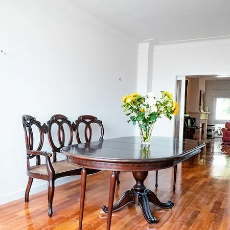 Bed & Breakfast Seaside Elegance And Tranquility: Your Luxurious Getaway *