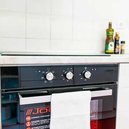 Seaside Elegance And Tranquility: Your Luxurious Getaway Bed & Breakfast